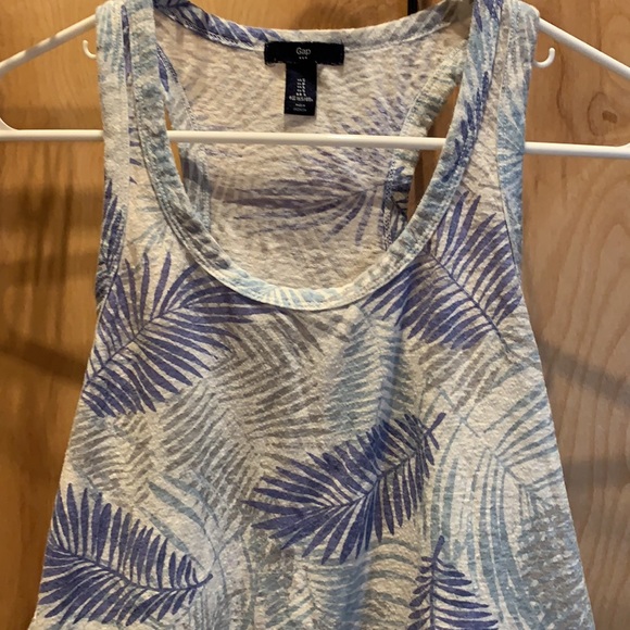 EUC cute Gap tank top - Picture 2 of 5